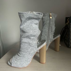 Women’s Size 6 Cape Robbin 5 inch Open Heal Bootie Peep Toe